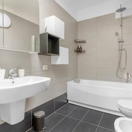 Attico Con Vasca, Posto Auto E Metro Sotto Casa Apartment